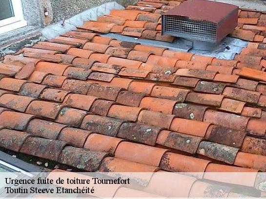 Urgence fuite de toiture  06710